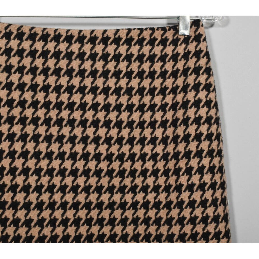 Talbots Wool Blend Tan Black Big Houndstooth Print Knee Pencil Skirt Sz 2P - Picture 2 of 4